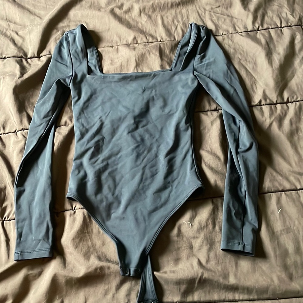 Black aritzia bodysuit